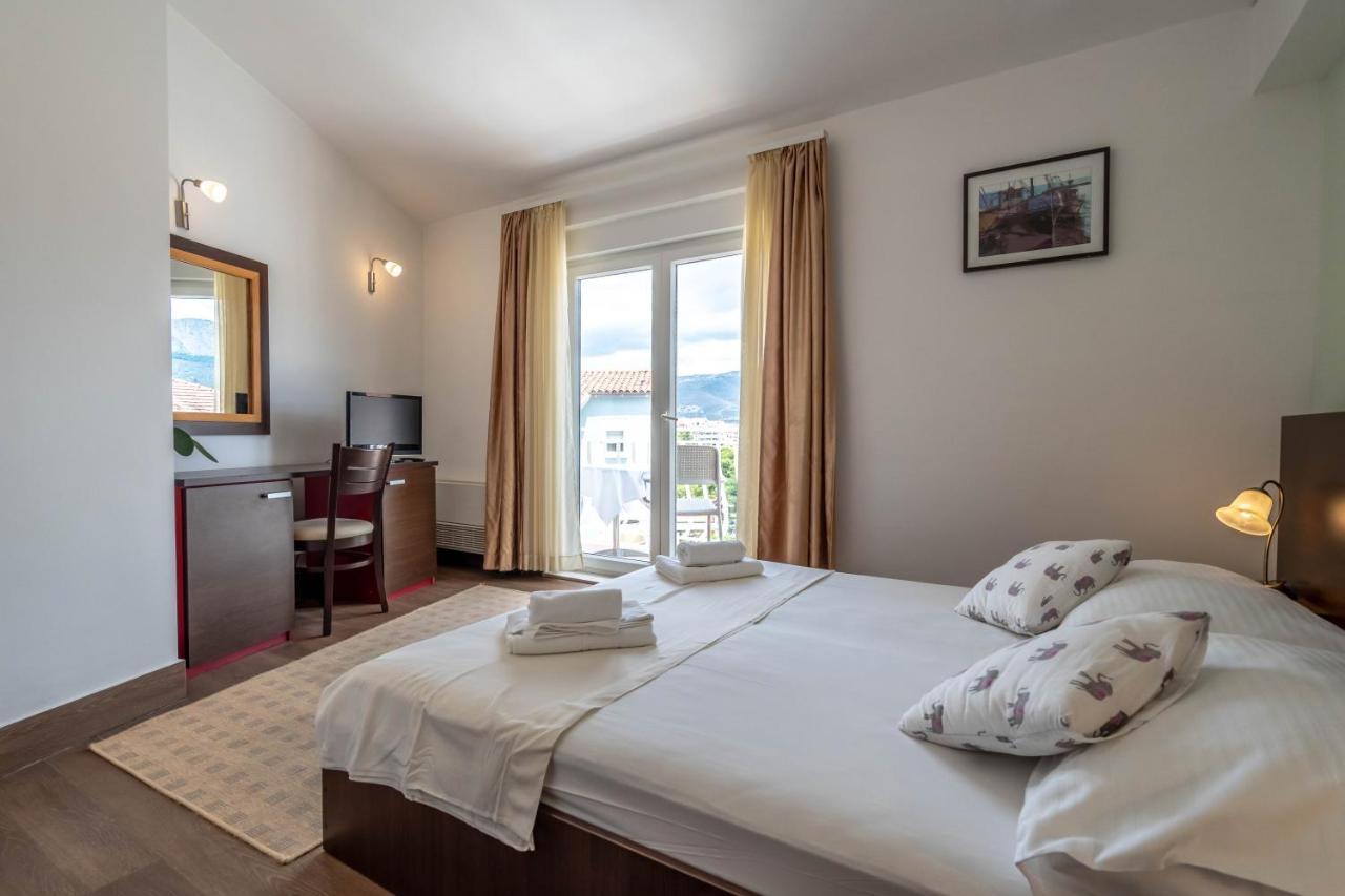 Hotel Pansion Epetium Stobreč Esterno foto