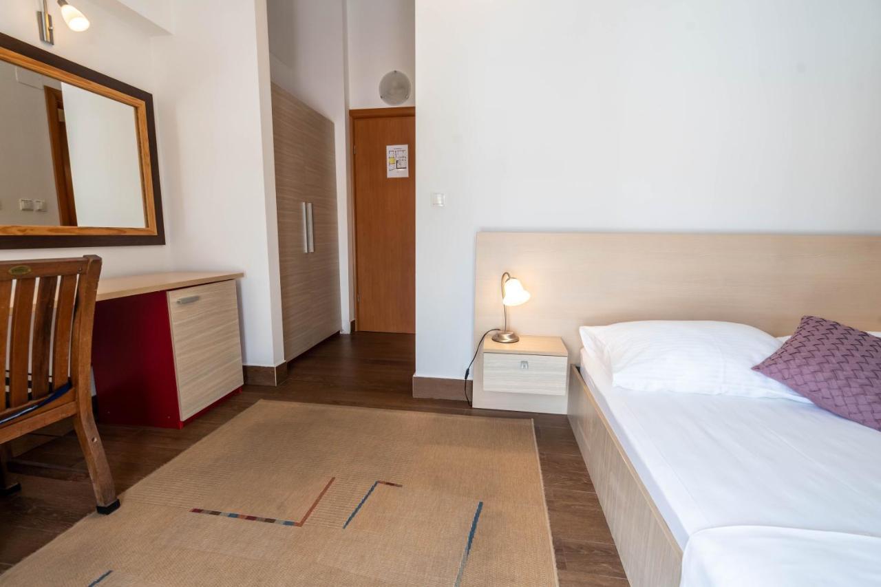 Hotel Pansion Epetium Stobreč Esterno foto