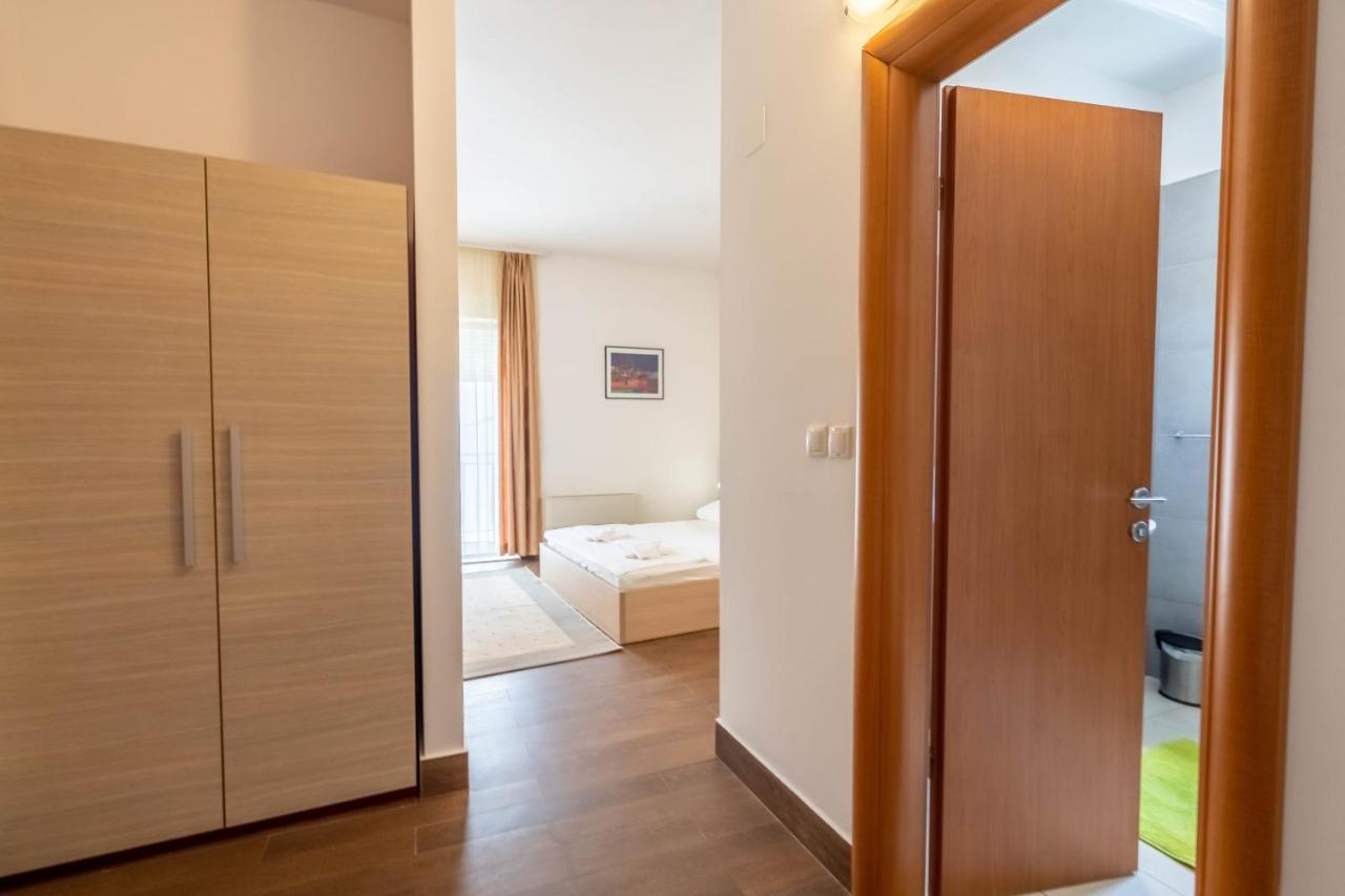 Hotel Pansion Epetium Stobreč Esterno foto