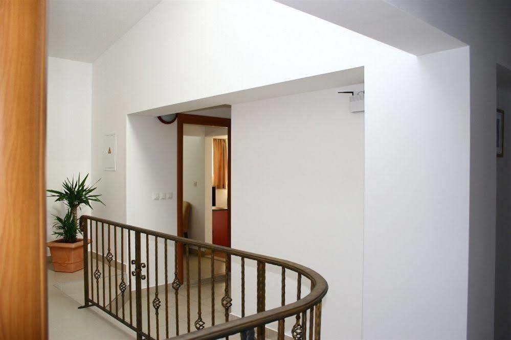 Hotel Pansion Epetium Stobreč Esterno foto