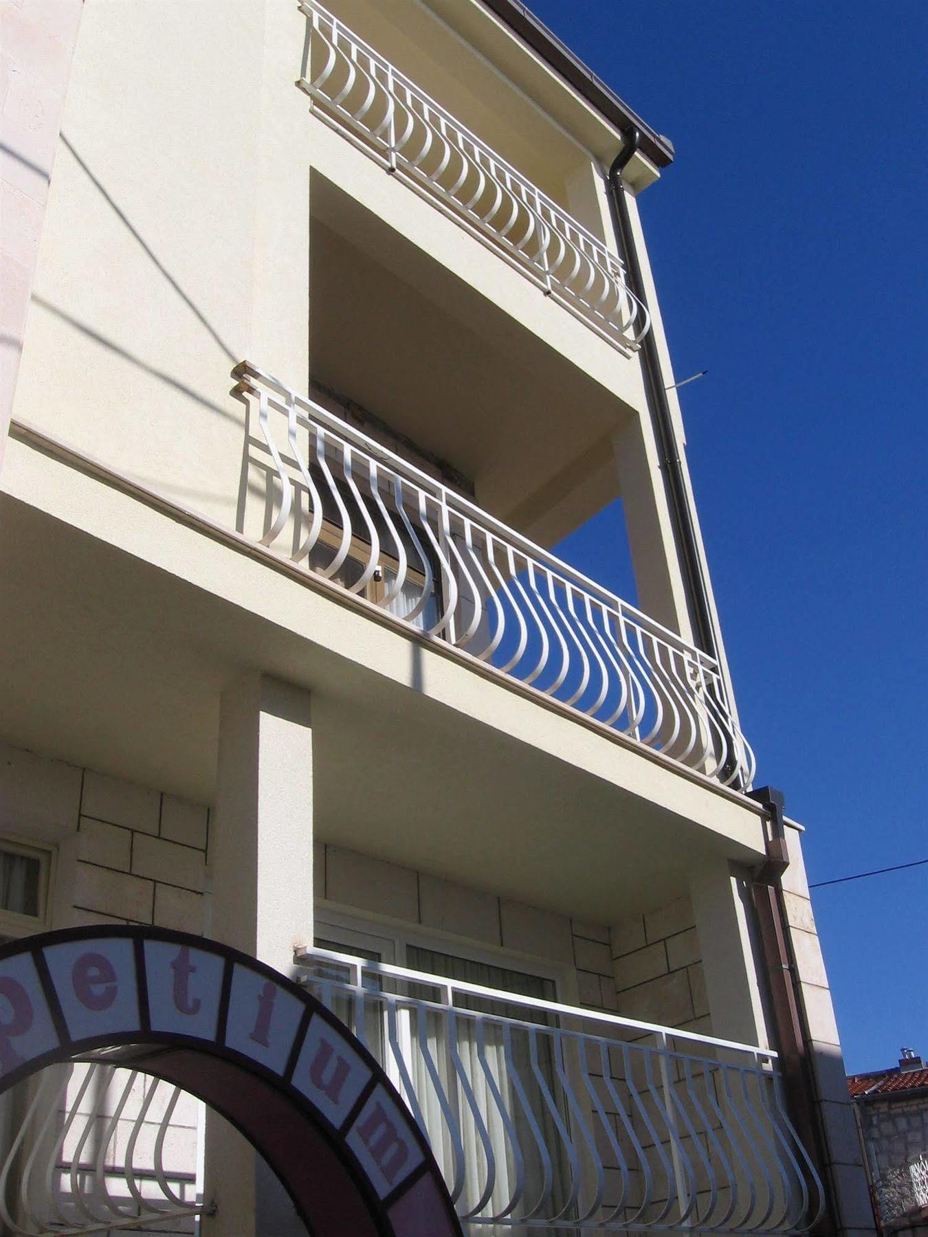 Hotel Pansion Epetium Stobreč Esterno foto