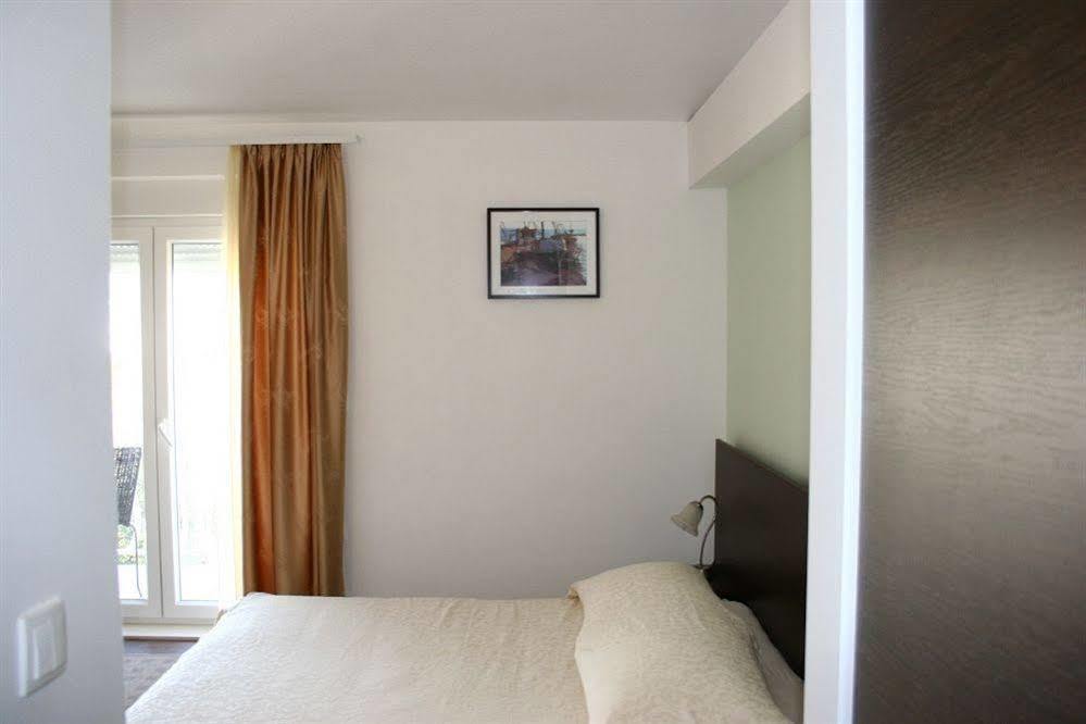 Hotel Pansion Epetium Stobreč Esterno foto
