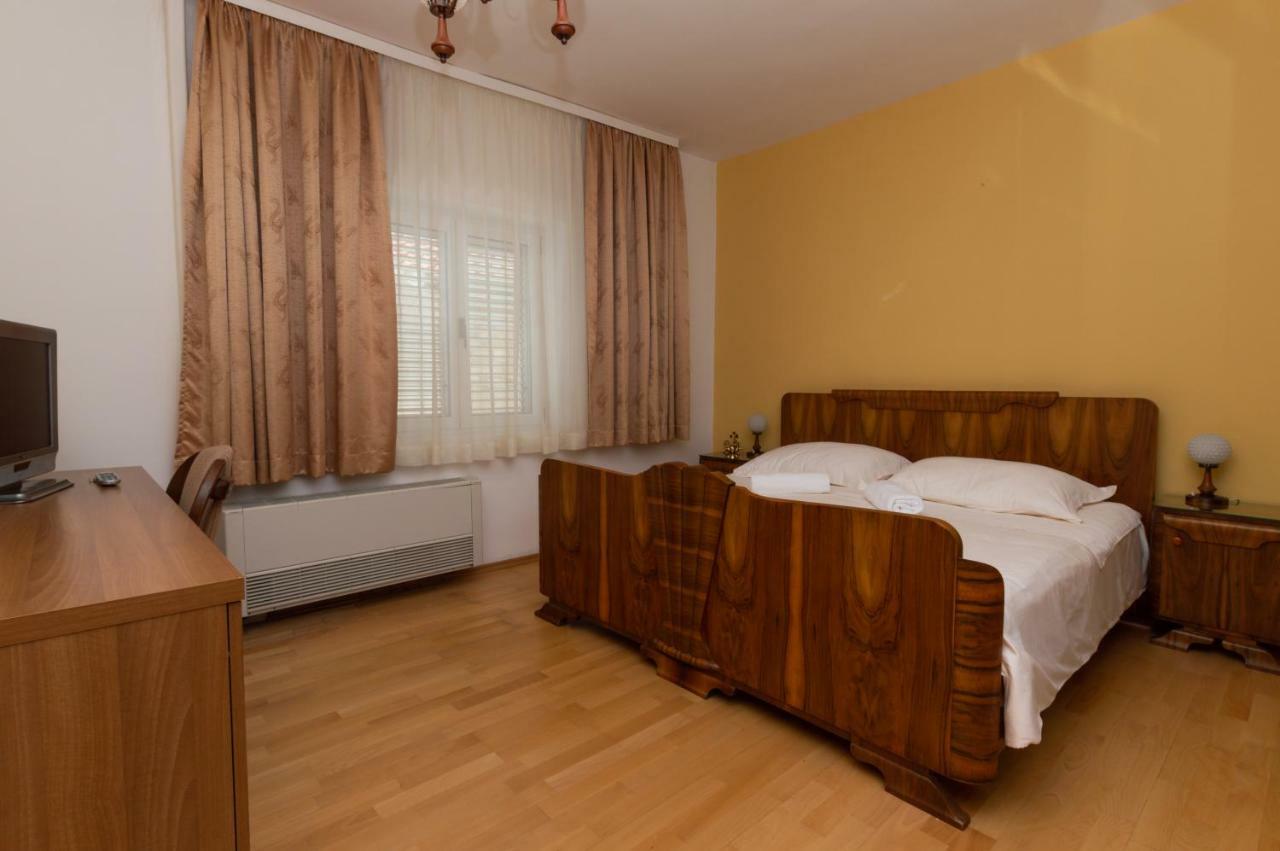 Hotel Pansion Epetium Stobreč Esterno foto